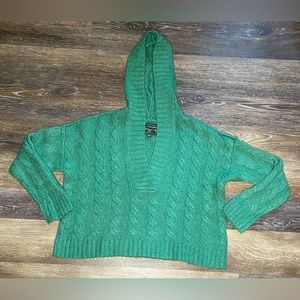 EUC AMERICAN EAGLE OVERSIZED CROPPED HOODIE SWEATER SIZE XS IN GREEN